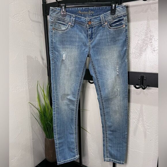 American Rag Boot Cut Jeans with Distressed Denim Size 9 - Picture 3 of 14
